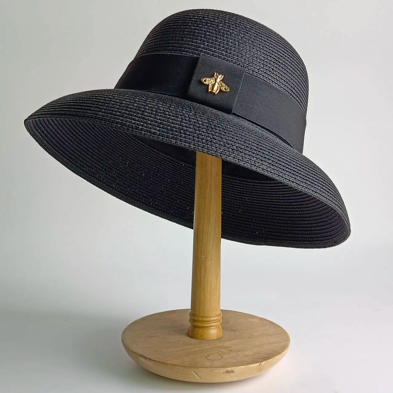 Bow-Tie Straw Sun Hat – Beach Essential