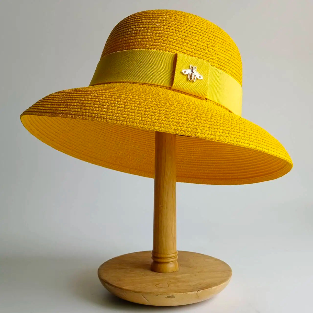 Bow-Tie Straw Sun Hat – Beach Essential